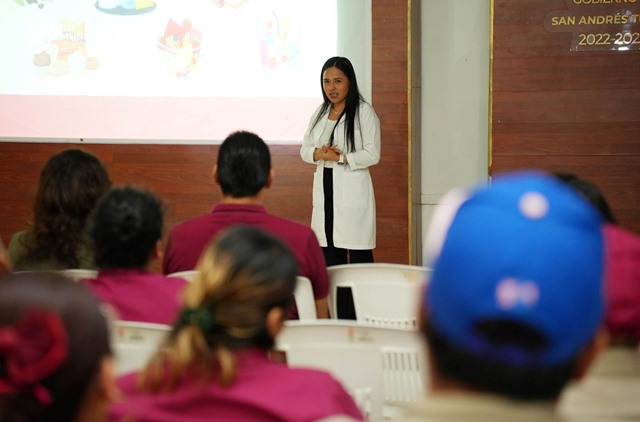 Se imparte taller de salud a la ciudadanía en general