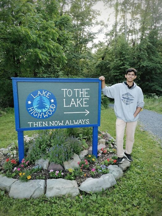 Julio César colabora en el Camp LINDENMERE en Pensilvania, USA