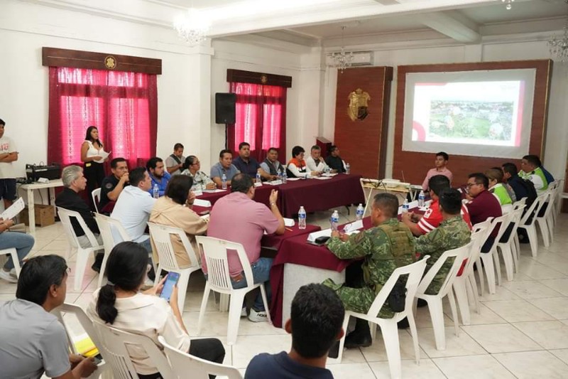 Encabeza alcaldesa de San Andrés Tuxtla reunión con autoridades en el marco del Festival Internacional del Globo 2024