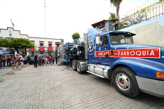 Parroquianos de San Andrés Tuxtla degustan del mejor café de Veracruz