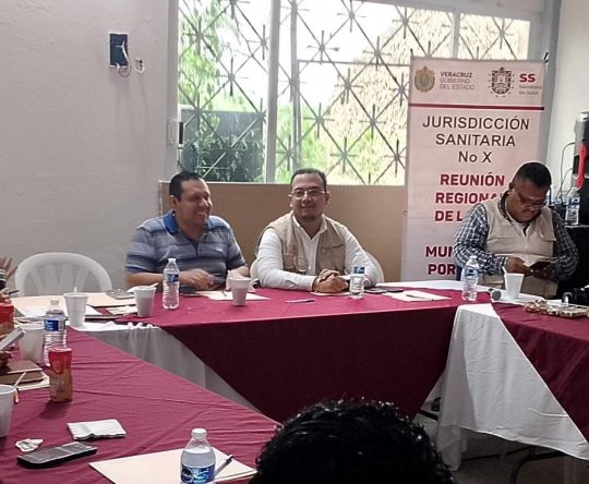 Acude director de salud del DIF Municipal a la Décima Reunión Regional RVMS en el municipio de Texistepec