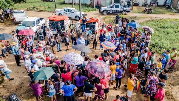 Habitantes de Nueva Galeras reciben apoyo humanitario del ayuntamiento y Dif Municipal