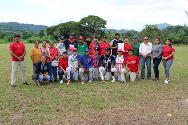 ¡Gran cuadrangular de béisbol en el ITSSAT!