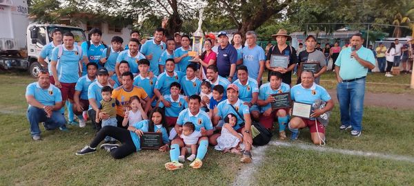 Muchas felicidades a todos los equipos de la Liga de Barrios que participaron en las finales de fútbol celebradas el día de hoy