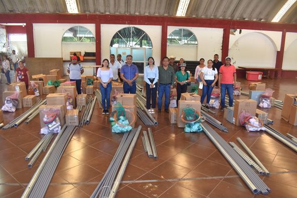 Hice entrega de paneles solares en las viviendas de la zona Sur: Julio Cesar García Machucho