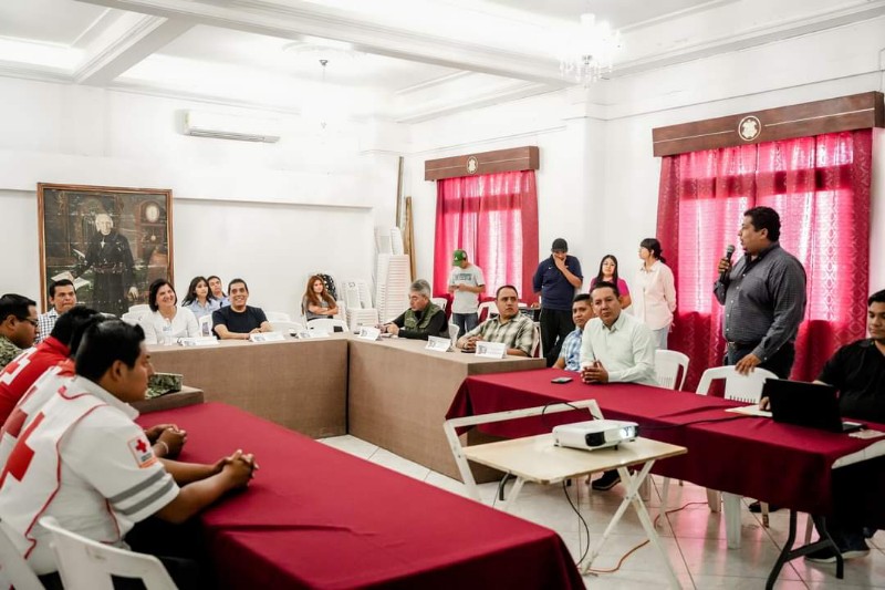 Ayuntamiento de SAT presentar la ruta que recorrerá el contingente de instituciones académicas durante el desfile cívico militar del aniversario de la Revolución Mexicana, a celebrarse este 20 de noviembre