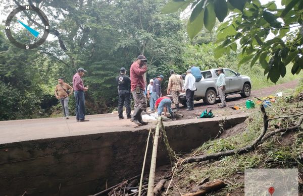 Puente Zanja Grande sufrió atasco en su alcantarillado