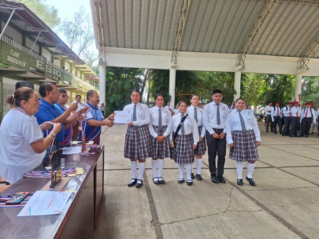 Autoridades municipales acuden al Encuentro Regional de Escoltas de TEBAEV Zona Los Tuxtlas.