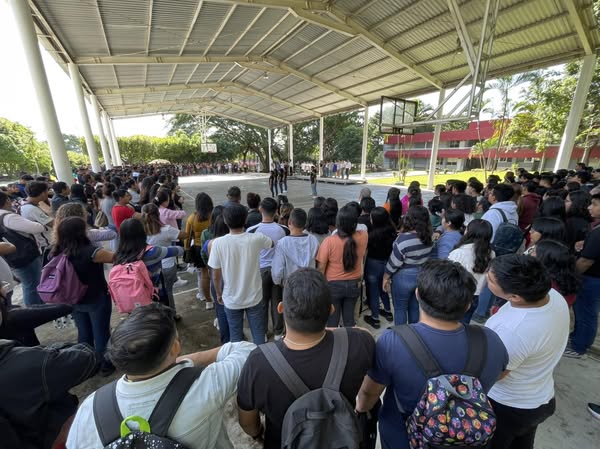 Hoy en el Tec de San Andrés celebramos nuestros valores cívicos