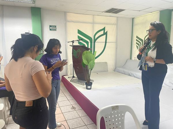 Plática de inducción al aplicativo IMSS Digital para estudiantes de Ingeniería en Gestión Empresarial