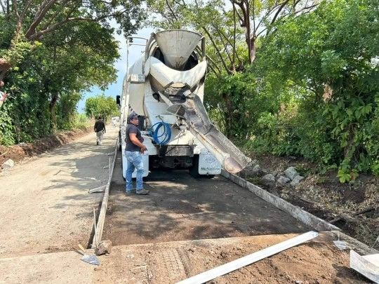 Inicia la segunda etapa de pavimentación en La Perla del Michapan