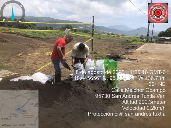 Ayuntamiento de San Andrés Tuxtla responde a afectados por deslaves con trabajos de limpieza