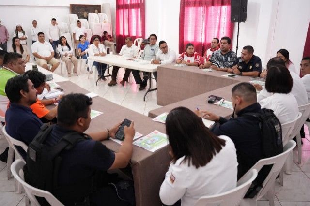 Ayuntamiento y comando unificado se reúnen en la Sala de Cabildos para garantizar la seguridad en le Festival Internacional del Globo
