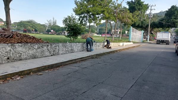 Ayuntamiento continua con los trabajos de mantenimiento al campo de la Primero de Mayo para el próximo festival del globo