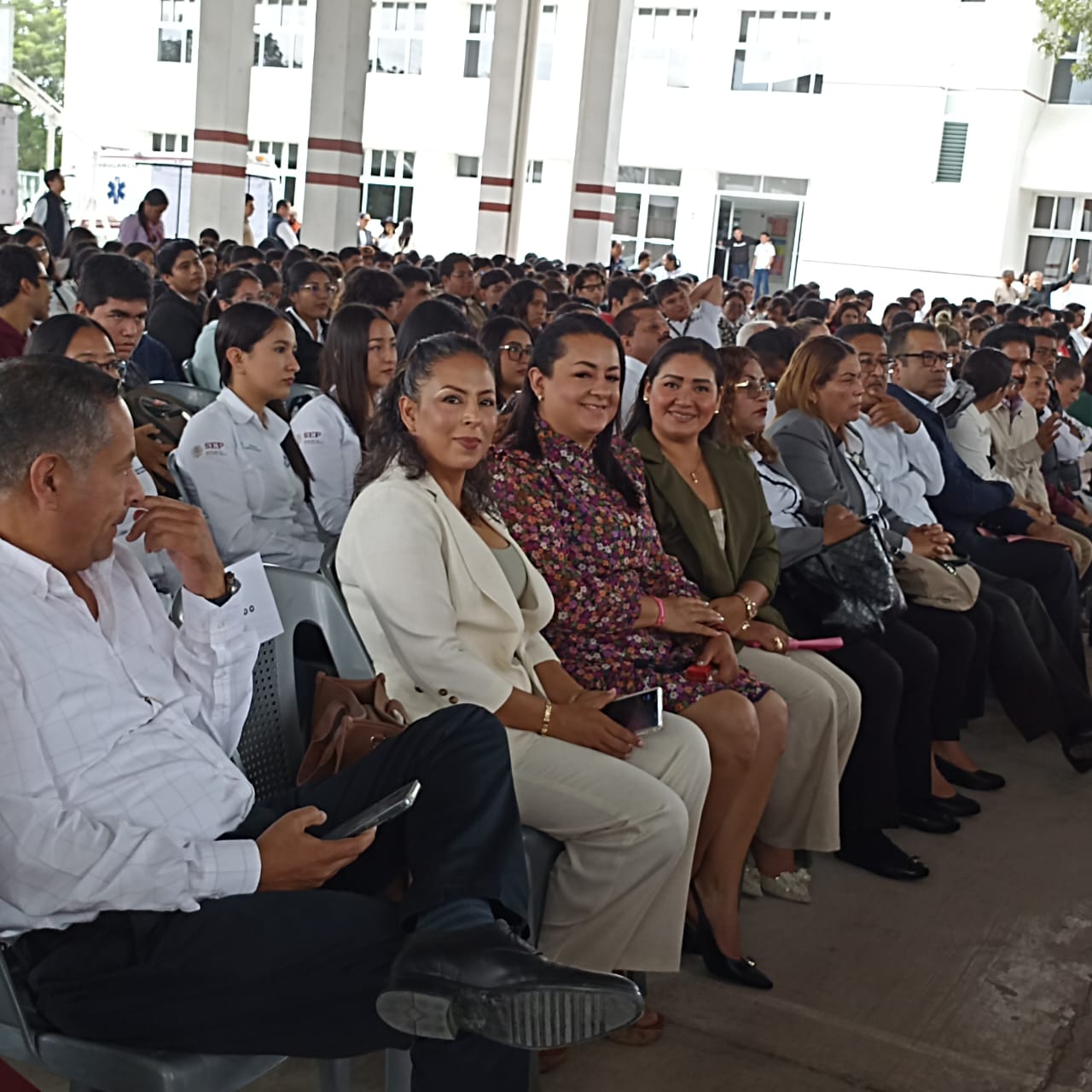 La Mtra. Nelba Musmé Morteo Hervert asiste a los eventos de aniversario del ITS de Tierra Blanca