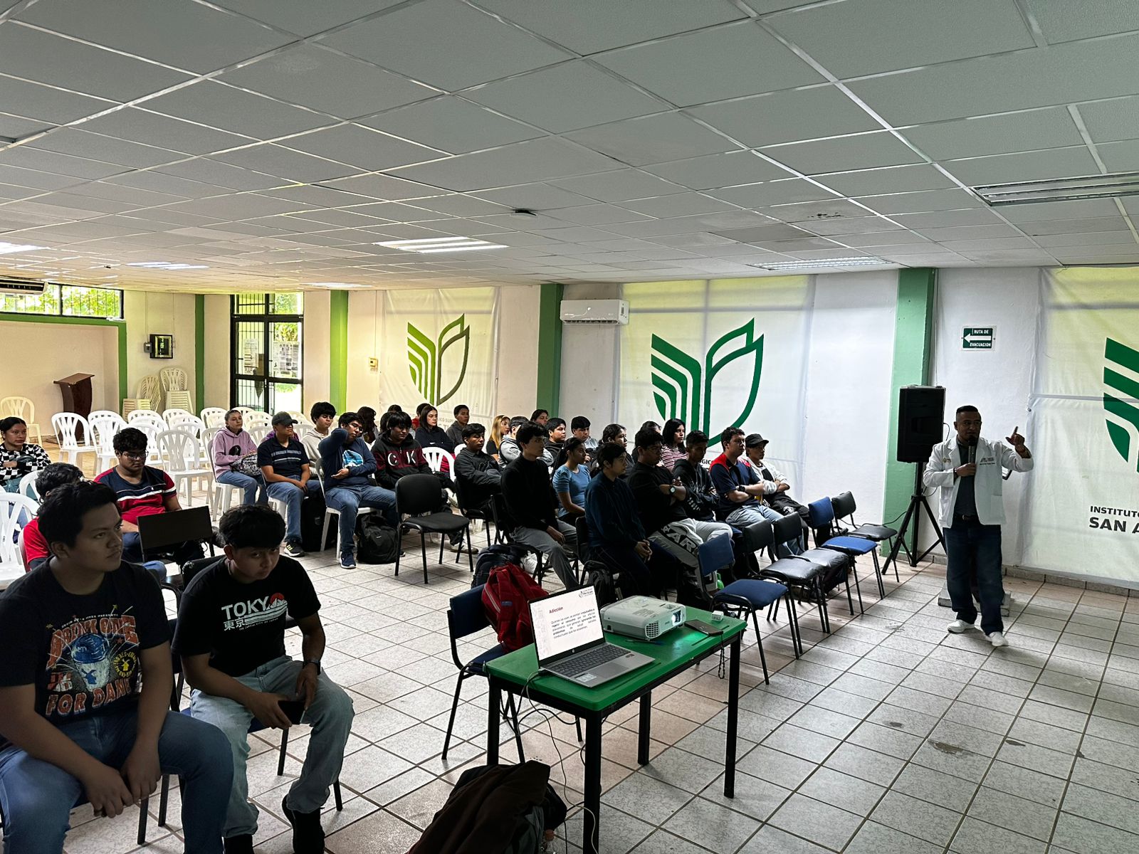 Se llevó a cabo en el ITSSAT la conferencia «El fentanilo te mata, aléjate de las drogas. Elige ser feliz»