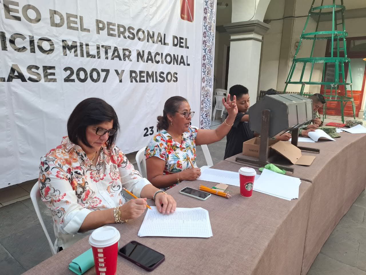 Realizan en San Andrés Tuxtla sorteo del Servicio Militar Nacional Clase 2007