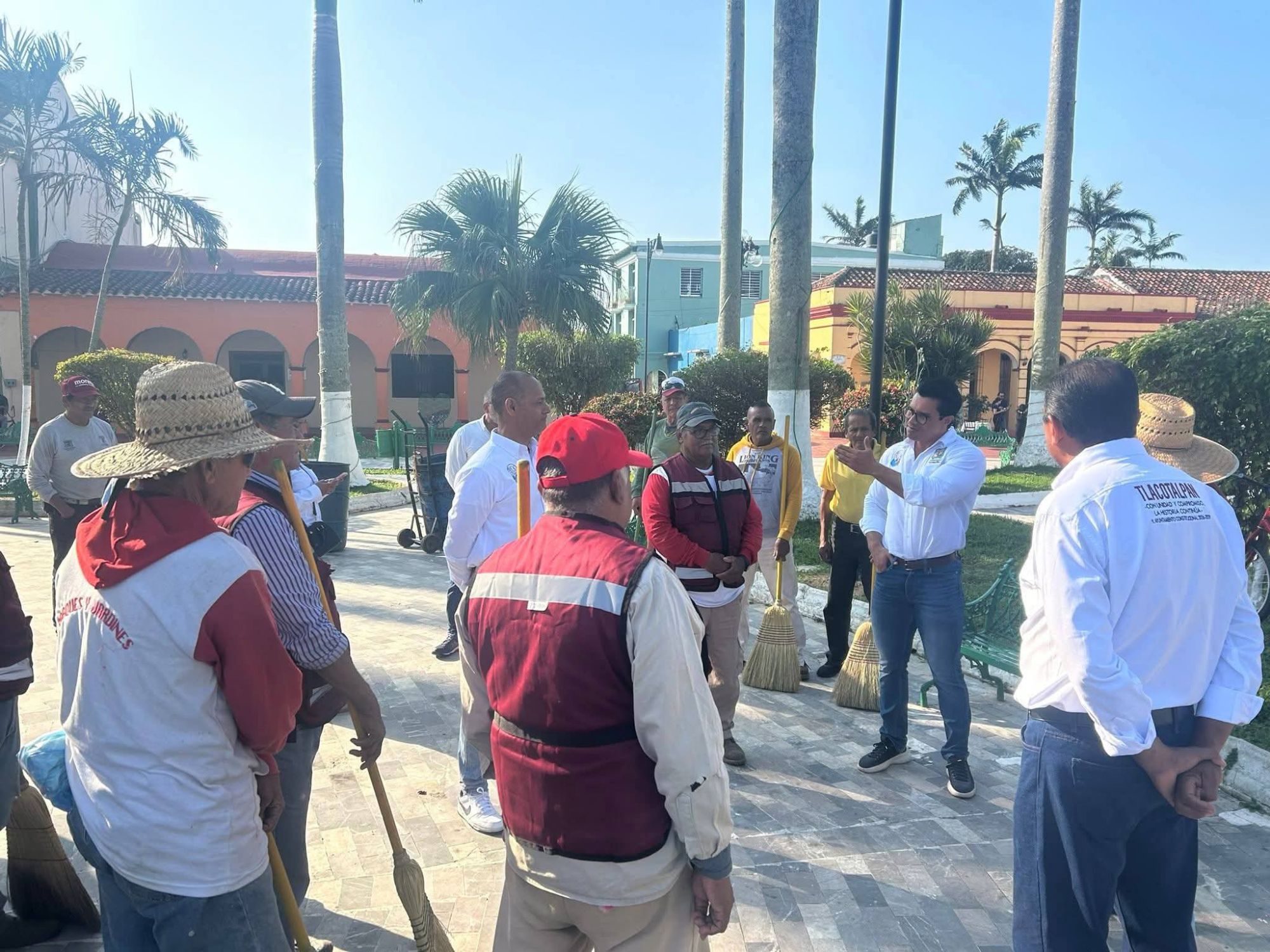 Se reúne el alcalde Christian Romero Perez con empleados de confianza y sindicalizados para darles la bienvenida