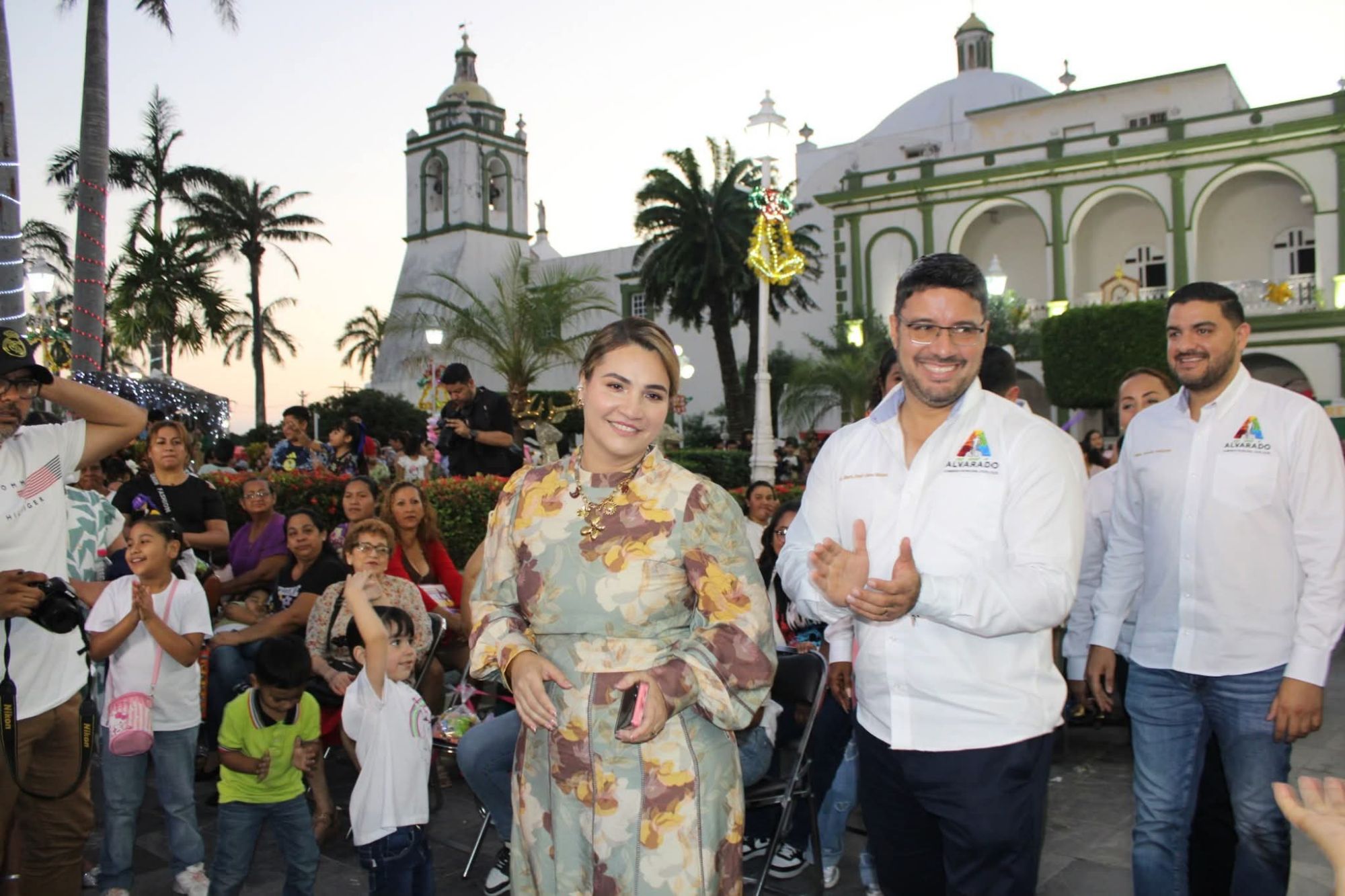 Celebramos a los Reyes de la casa, con show y juguetes