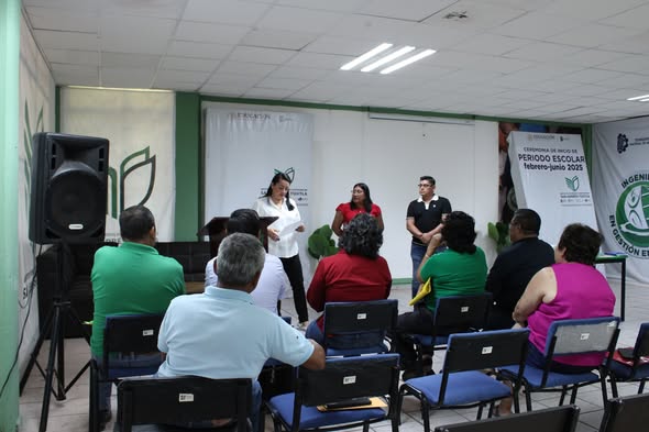 La Dirección General sostuvo reuniones académicas con parte del personal del ITSSAT