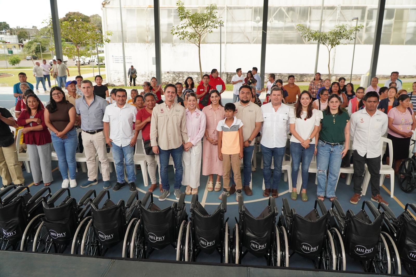 Realiza DIF San Andrés Tuxtla primera entrega de aparatos funcionales