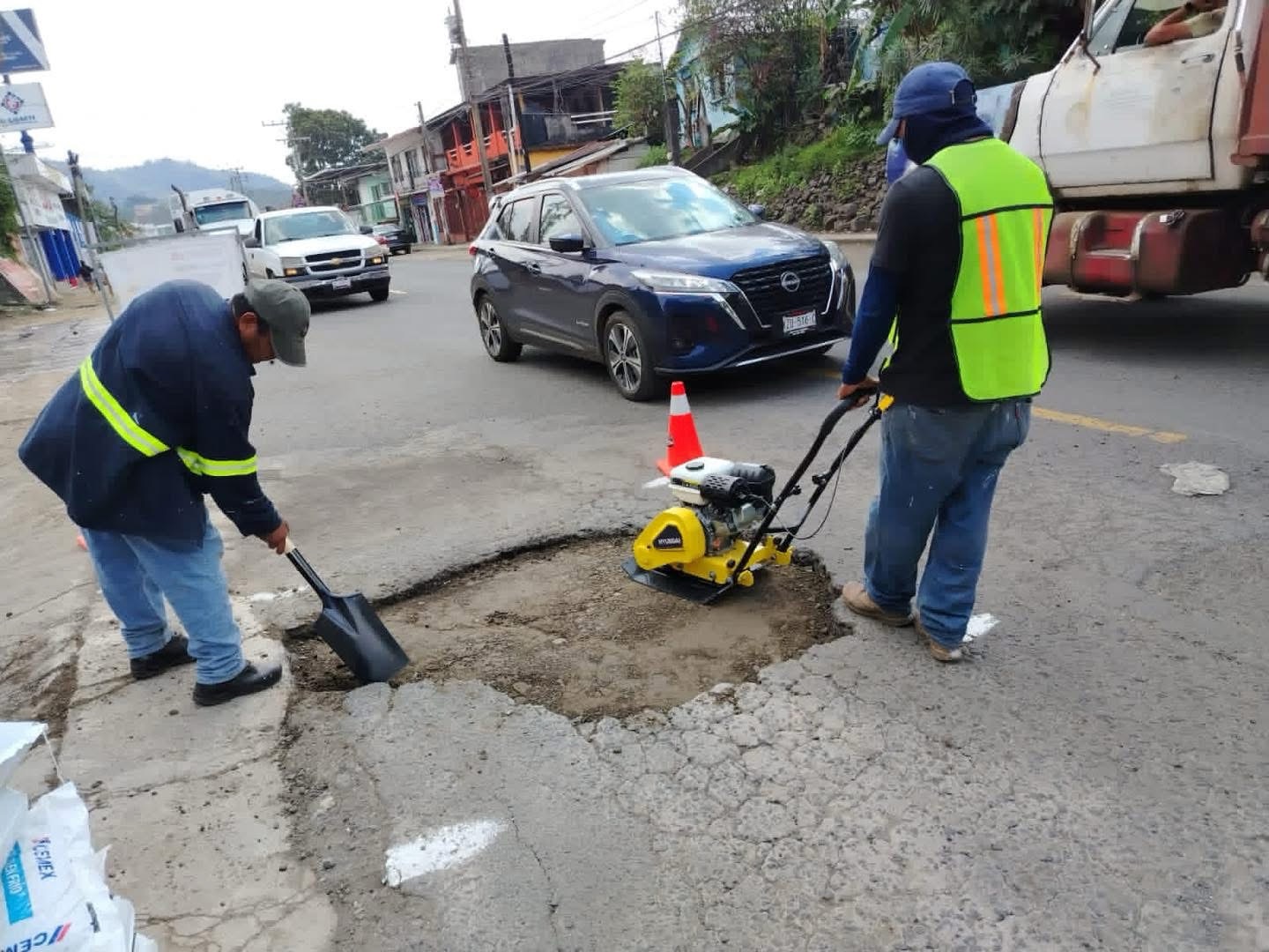 Continúan los trabajos en las entradas y salidas de la ciudad, con el fin de mantener los espacios en orden y limpios.