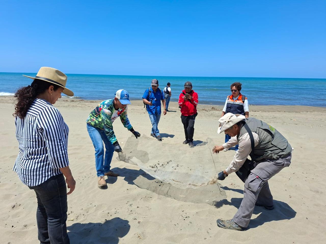 Mantienen jornada permanente de limpieza de playas en San Andrés Tuxtla