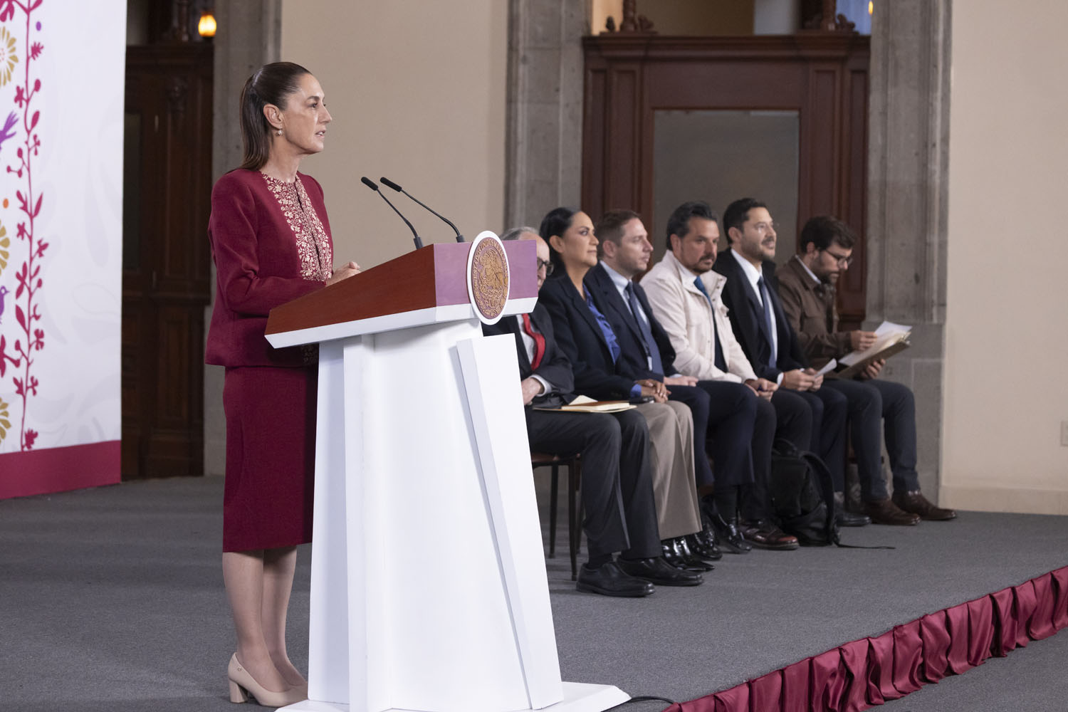 Presidenta anuncia decreto para crear el Servicio Universal de Salud; del 13 al 30 de abril inicia credencialización de personas de 85 años