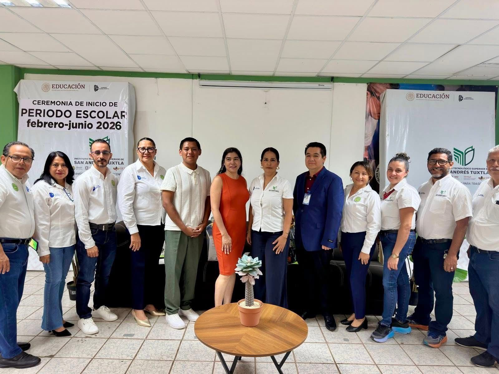 𝐑𝐞𝐚𝐥𝐢𝐳𝐚 𝐅𝐨𝐫𝐨 𝐝𝐞 𝐄𝐠𝐫𝐞𝐬𝐚𝐝𝐨𝐬 𝐥𝐚 𝐜𝐚𝐫𝐫𝐞𝐫𝐚 𝐝𝐞 𝐈𝐧𝐠𝐞𝐧𝐢𝐞𝐫𝐢́𝐚 𝐈𝐧𝐟𝐨𝐫𝐦𝐚́𝐭𝐢𝐜𝐚 𝐝𝐞𝐥 𝐓𝐞𝐜𝐧𝐨𝐥𝐨́𝐠𝐢𝐜𝐨 𝐝𝐞 𝐒𝐚𝐧 𝐀𝐧𝐝𝐫𝐞́𝐬 𝐓𝐮𝐱𝐭𝐥𝐚