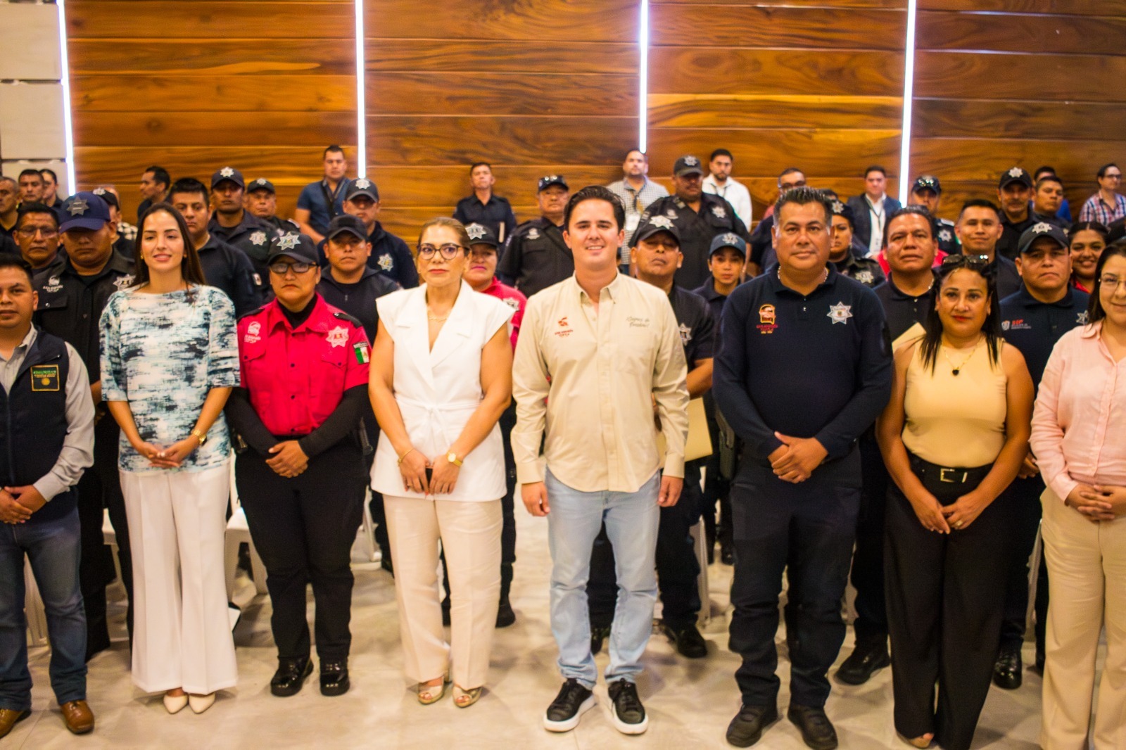 Policías Municipales de San Andrés Tuxtla concluyen capacitación de FGE Veracruz