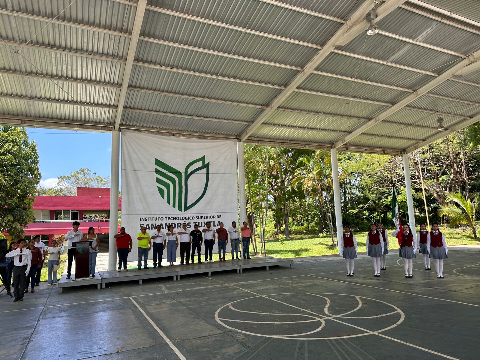 Realizan segundo acto cívico en el Tec San Andrés Tuxtla