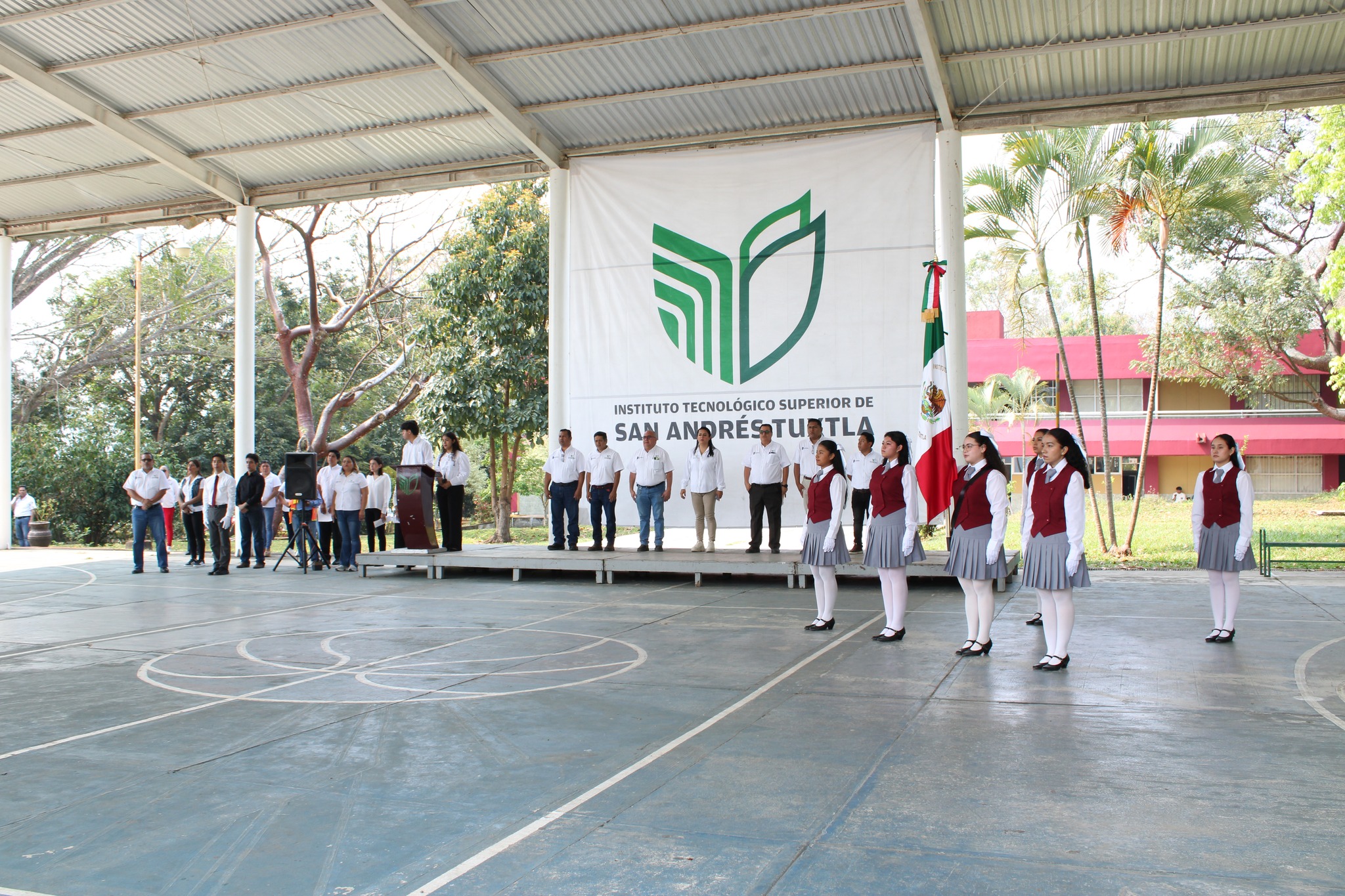 𝟏𝐞𝐫 𝐀𝐜𝐭𝐨 𝐂𝐢́𝐯𝐢𝐜𝐨 𝐝𝐞𝐥 𝐚𝐧̃𝐨 𝐞𝐧 𝐞𝐥 𝐈𝐓𝐒 𝐝𝐞 𝐒𝐚𝐧 𝐀𝐧𝐝𝐫𝐞́𝐬 𝐓𝐮𝐱𝐭𝐥𝐚