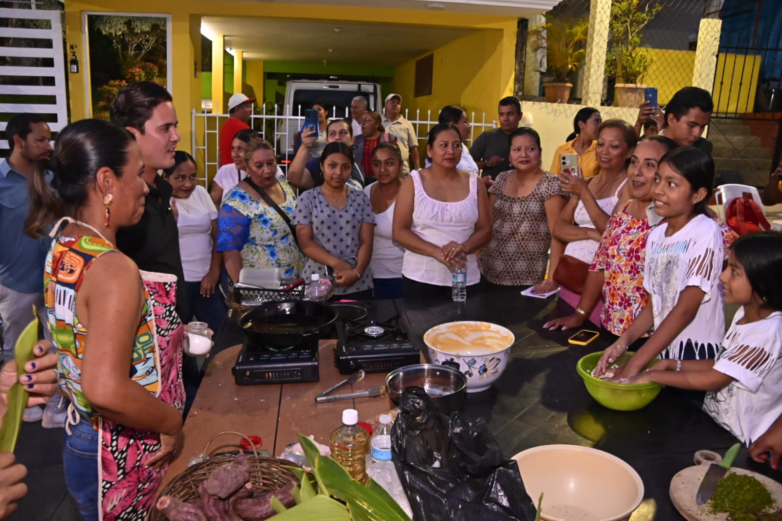 Programa de «Enchulamiento» abatirá rezagos en colonias: Rafa Fararoni