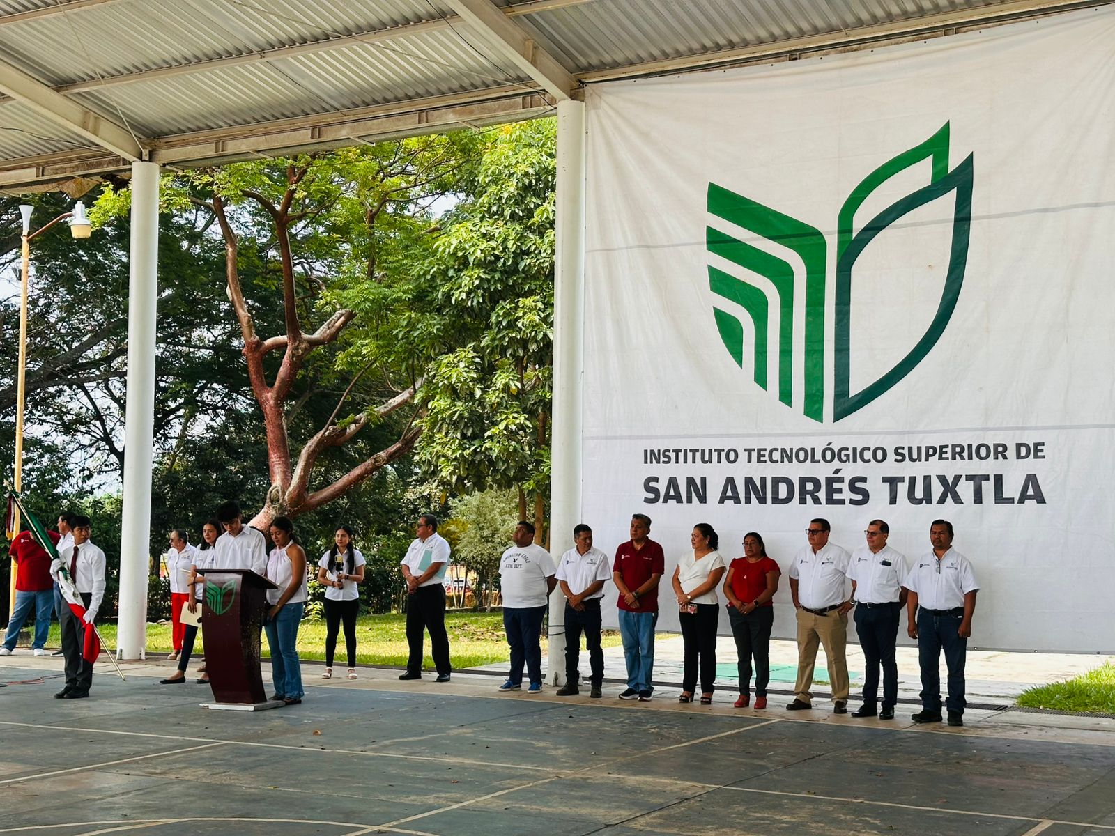 Realiza Tec San Andrés Tuxtla 5° Acto Cívico como parte del Programa de Fortalecimiento a los Símbolos Patrios