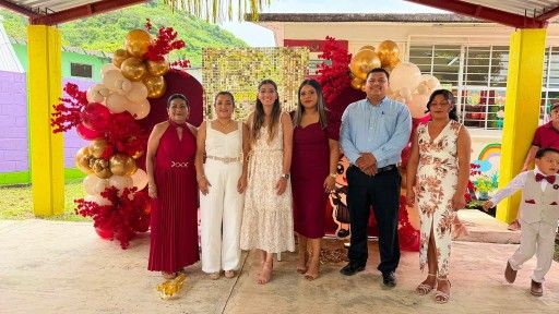 Samantha Sánchez con alegría y emociones acompaño a los pequeños del jardín de niños del Chonegal