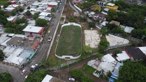 Comenzó la recuperación de la cancha del Ferrocarril.