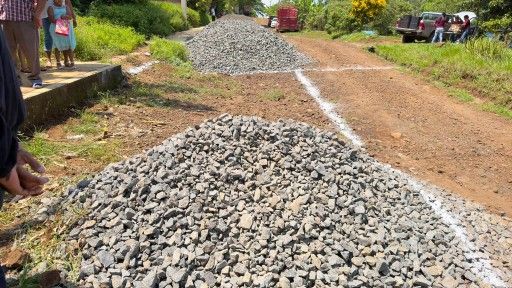 Samantha Sánchez dio banderazo de arranque para la construcción de la calle principal de Laguna de Majahual
