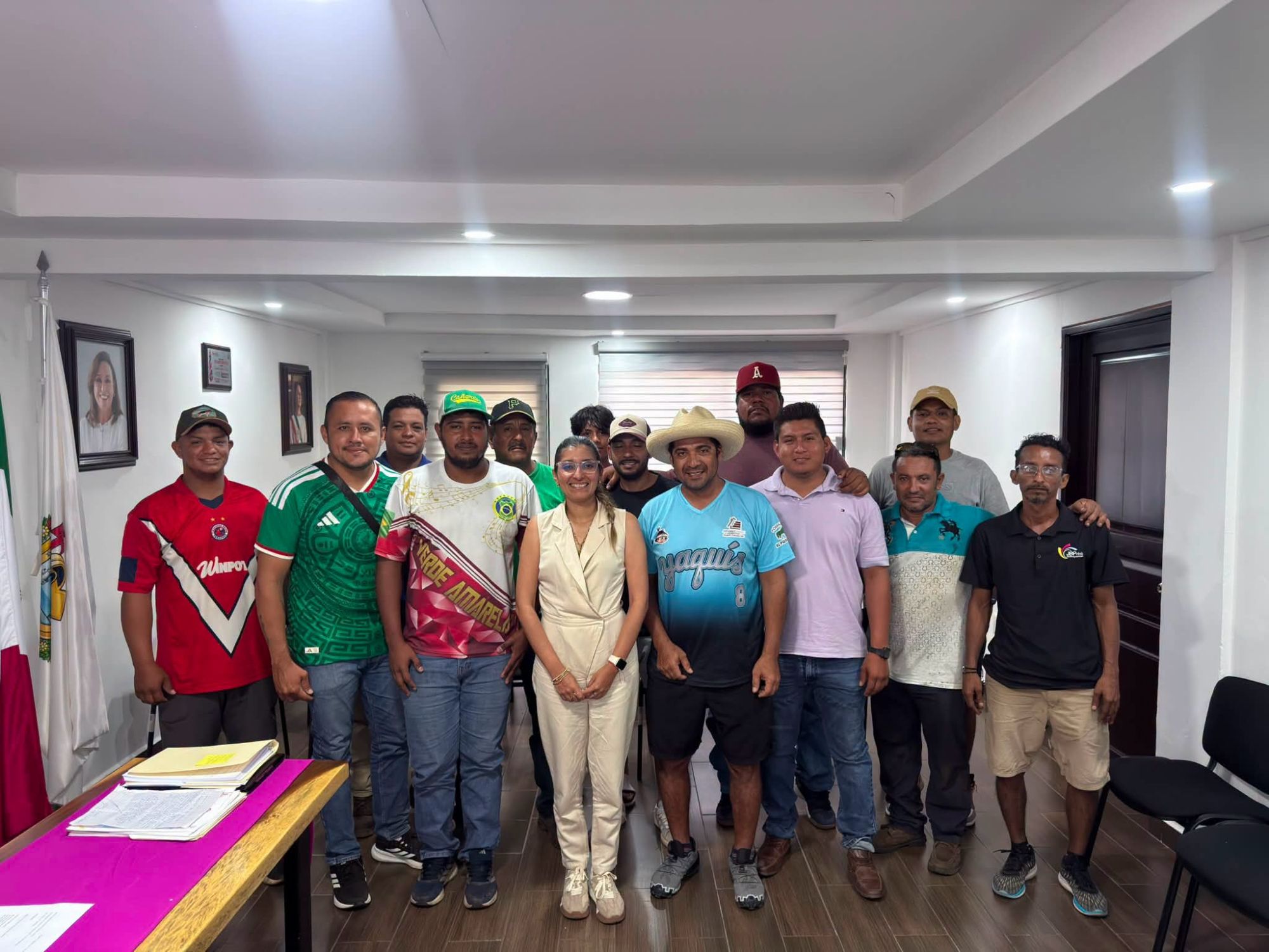 Cabada y el sóftbol están de moda, y qué gusto ver cómo sigue creciendo el deporte en nuestro municipio.