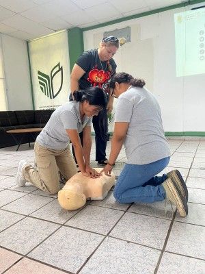 Se llevó a cabo la conferencia «Primer Respondiente (RCP y Maniobras de Heimlich)