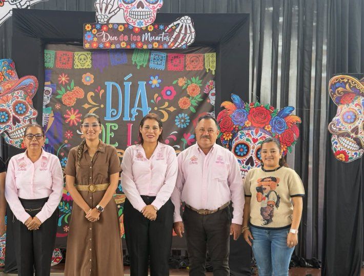 Inaugura Samantha Sánchez e integrantes del Cabildo exposición de catrinas de 18 Jardines de Niños